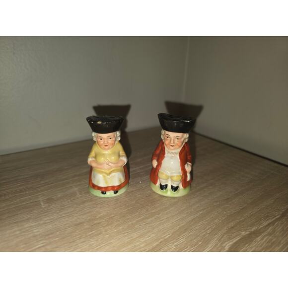 Antique Porcelain Miniature Toby Jugs Man and Woman Salt / Pepper Shakers - Picture 1 of 6